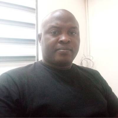 Deji Soares