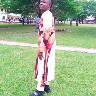 Moses Lator
